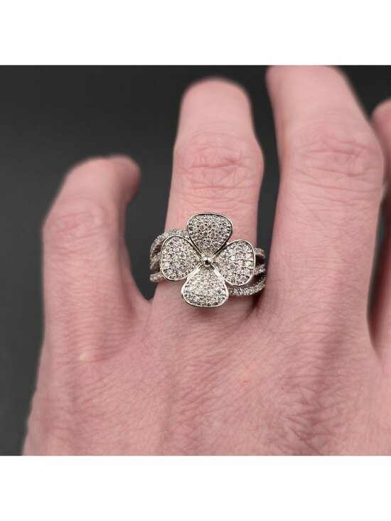 Jewelry - Size 7.75 Lucky Four Leaf Clover Cubic Zirconia Band Ring A7629